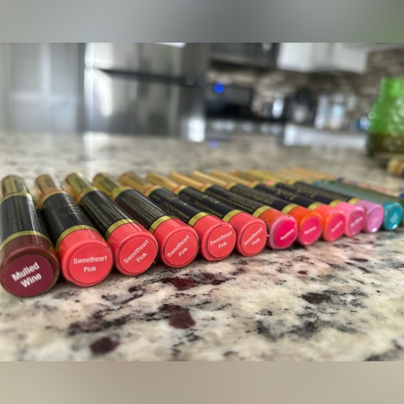 Lipsense - Picture 3 of 3